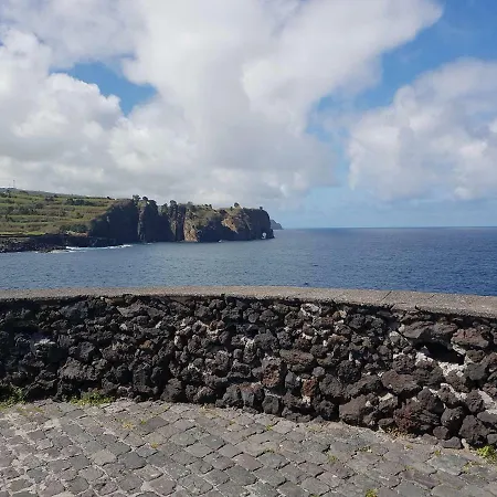 Seaside Azores With Natural Pool, Terrace & Barbecue *