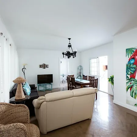 Seaside Azores With Natural Pool, Terrace & Barbecue *