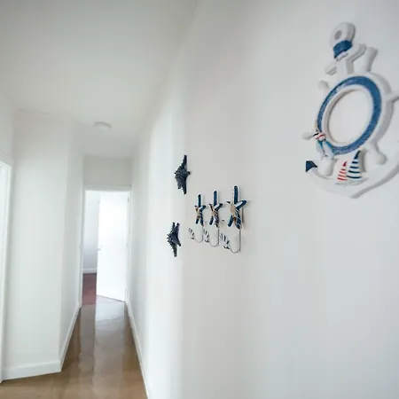 Hébergement de vacances Seaside Azores With Natural Pool, Terrace & Barbecue *