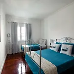 Сasa de vacaciones Seaside Azores With Natural Pool, Terrace&barbecue Capelas (Sao Miguel)