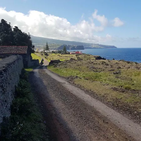 Feriehus Seaside Azores With Natural Pool, Terrace & Barbecue