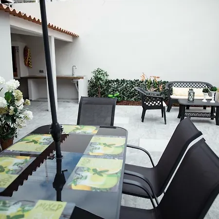 Seaside Azores With Natural Pool, Terrace & Barbecue Capelas