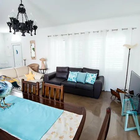 Seaside Azores With Natural Pool, Terrace & Barbecue Capelas