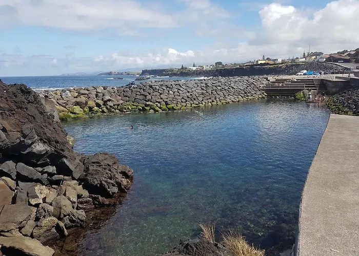 Seaside Azores With Natural Pool, Terrace & Barbecue * كابيلاس