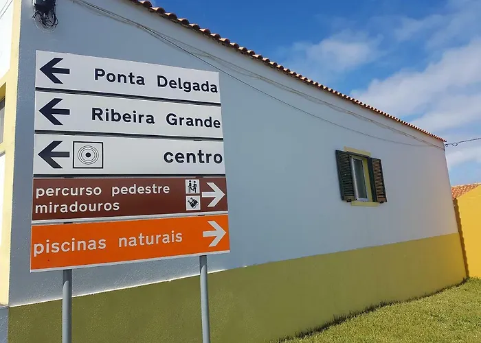 بيت للعطل Seaside Azores With Natural Pool, Terrace & Barbecue كابيلاس