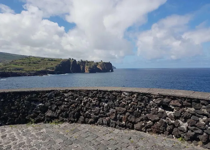 Seaside Azores With Natural Pool, Terrace & Barbecue *