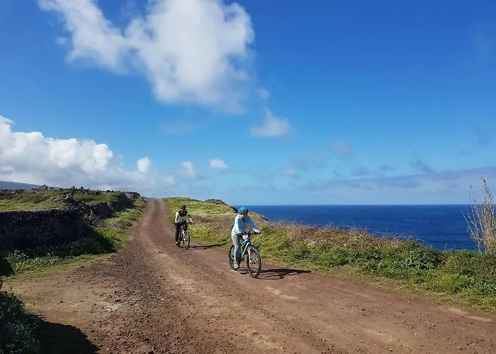 بيت للعطل Seaside Azores With Natural Pool, Terrace & Barbecue كابيلاس