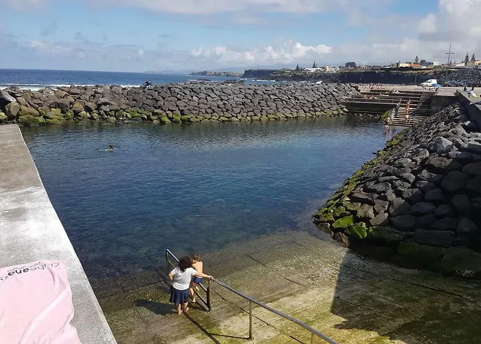 بيت للعطل Seaside Azores With Natural Pool, Terrace & Barbecue كابيلاس