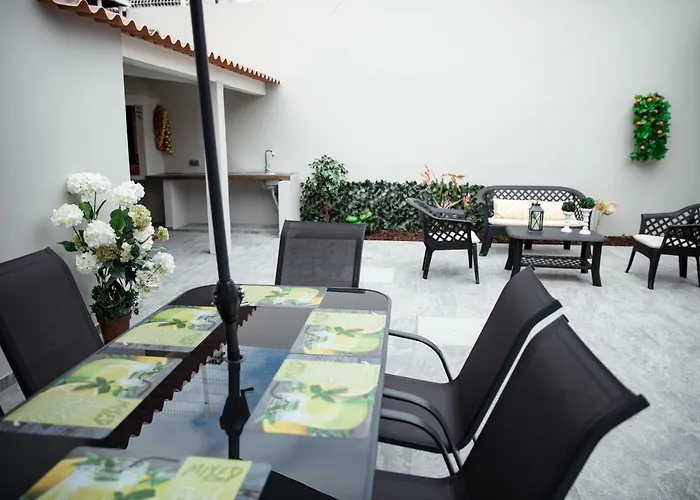 Seaside Azores With Natural Pool, Terrace & Barbecue كابيلاس